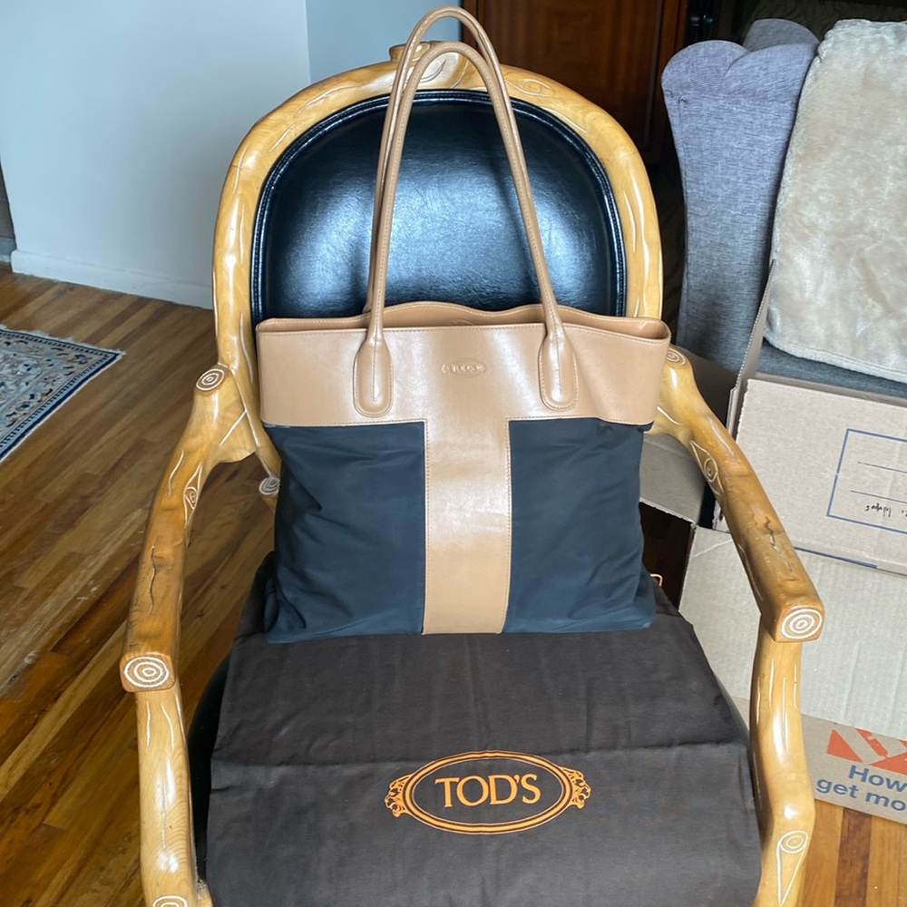 Tod’s Vintage Tote Leather and Nylon.